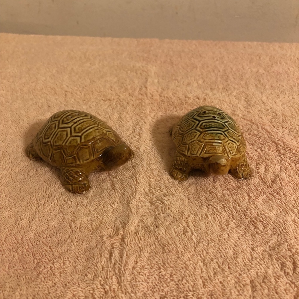 Vintage Turtle Salt & Pepper Shakers Made in Japan